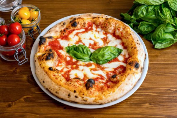 Authentic Neapolitan Margherita Pizza with Fresh Basil