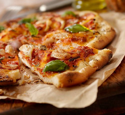 Artisanal Garlic & Basil Flatbread Pizza with Crispy Crust